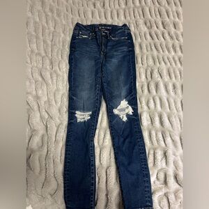 American Eagle “The Lu(x)e Jean
Darkwash